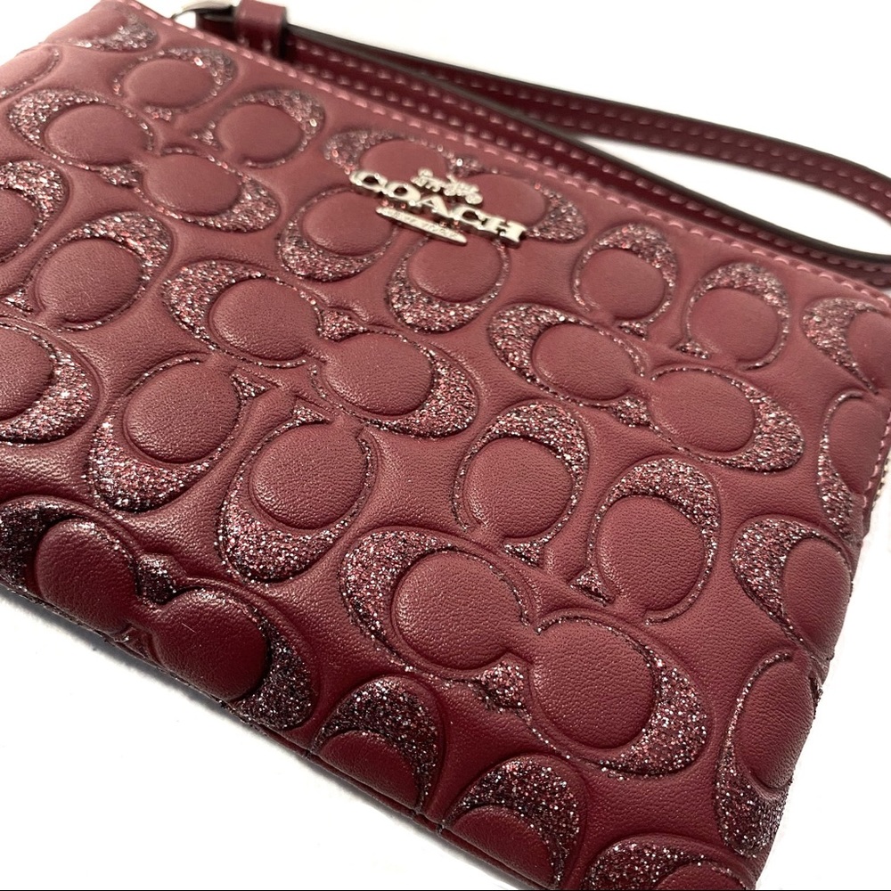 Boxed Corner Zip Wristlet In Signature Leather - Picture 4 of 13